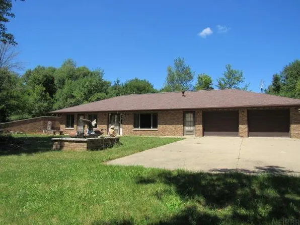 21716 Bus Hwy #151, Monticello, IA 52310