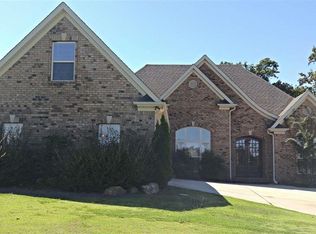 129 Crest Dr, Sterrett, AL 35147