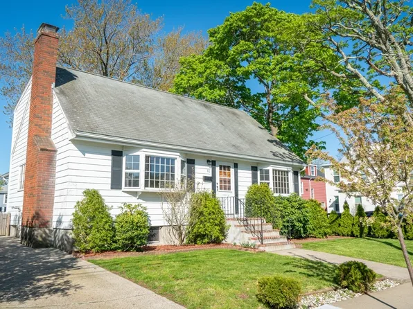 85 Faraday St, Hyde Park, MA 02136