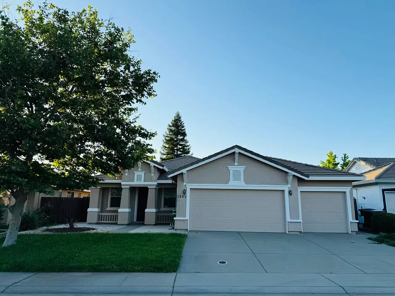 1995 Larkflower Way photo 1