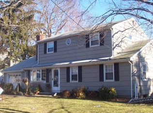20 Hayes Dr, Milford, CT 06460