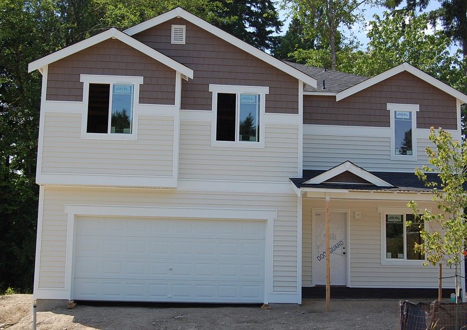 2nd image of 12104 61st Avenue Ct