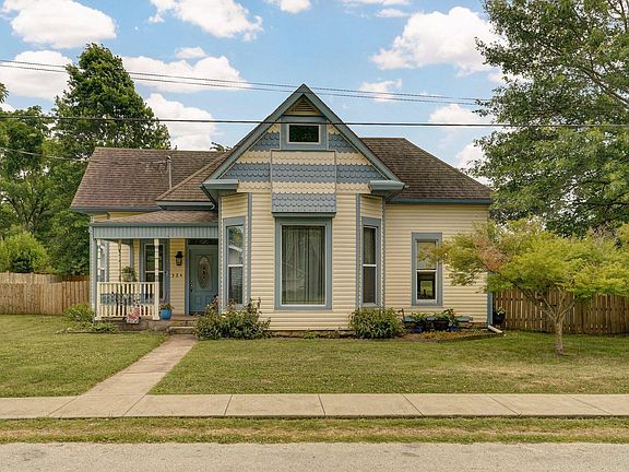 324 W Cherry St-1