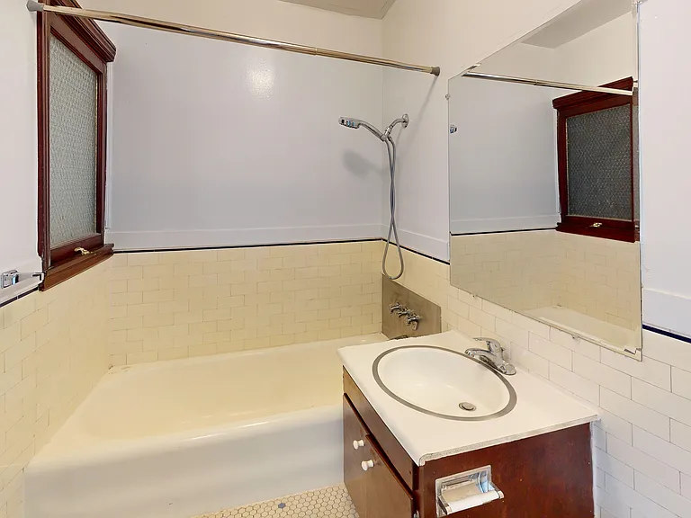 812 Eddy St #204 — Photo 9