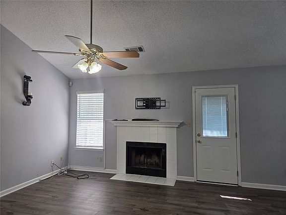 4th image of 1155 Riverside Trce