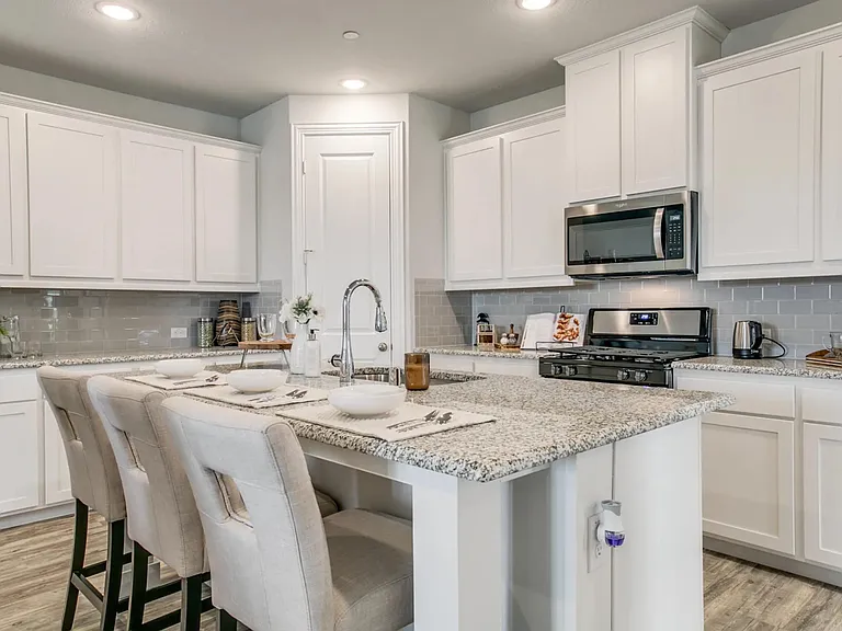 935 Ponds Edge Ln — Photo 18