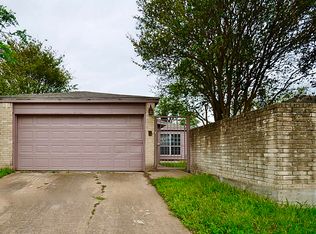 11830 N Fairhollow Ln, Houston, TX 77043