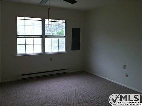 4th image of 47 Cambridge Cir #C