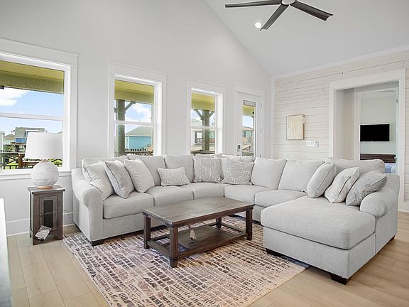 2nd image of 1834 Redfish Ln
