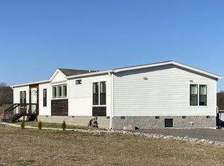 158 E Harris Rd, Bethpage, TN 37022