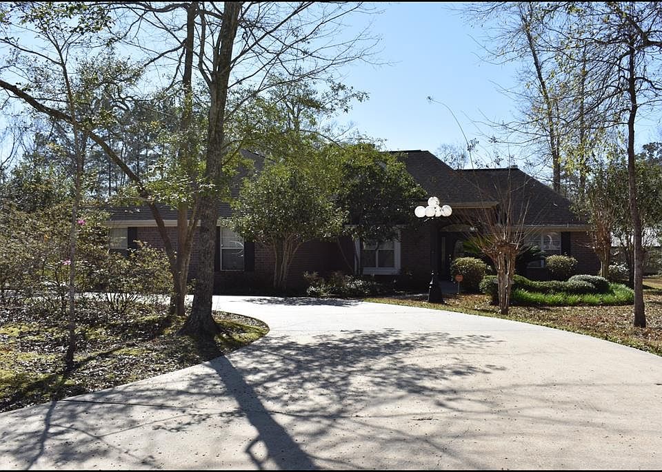 1st image of 450 Kathy Ln