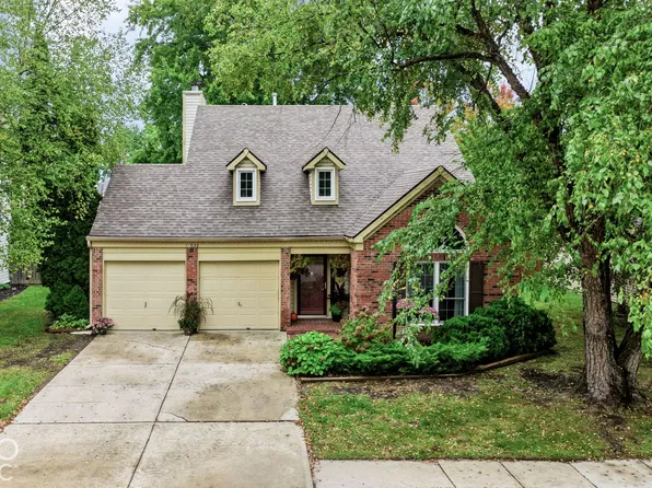11533 Jamestown West Dr, Fishers, IN 46038