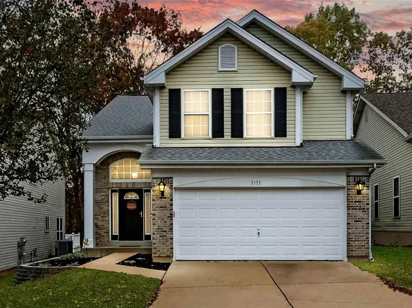 7171 Tournament Dr, Saint Louis, MO 63129