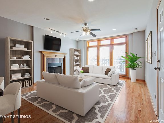 2nd image of 4458 S King Dr #1N