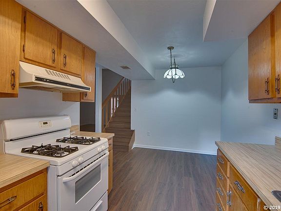 5th image of 1622 NE 40th Pl