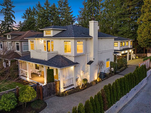 KIRKLAND HAVANA: Gated driveway back to the 3 car garage with ADU above (completed in 2020).