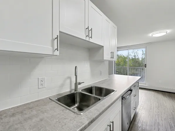 River Ridge Tower Apartments