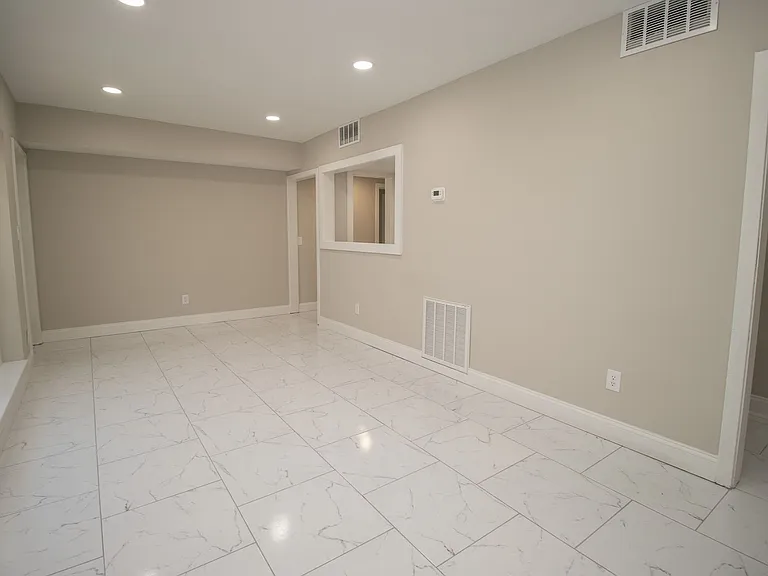 1840 Hampton Street — Photo 28