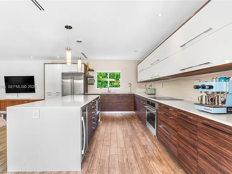 1531 Consolata Ave — Photo 19