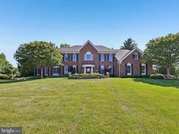 19879 Mellon Cir, Ashburn, VA 20147