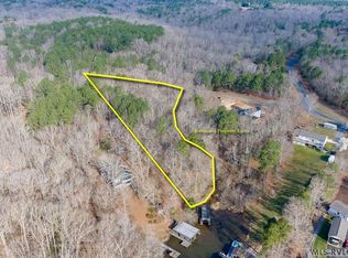 47 Buckhead Dr, Bracey, VA 23919