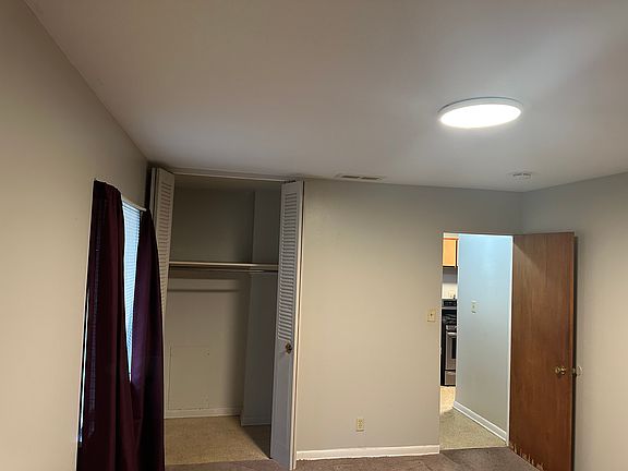 4th image of 1094 Dover Ave #1094