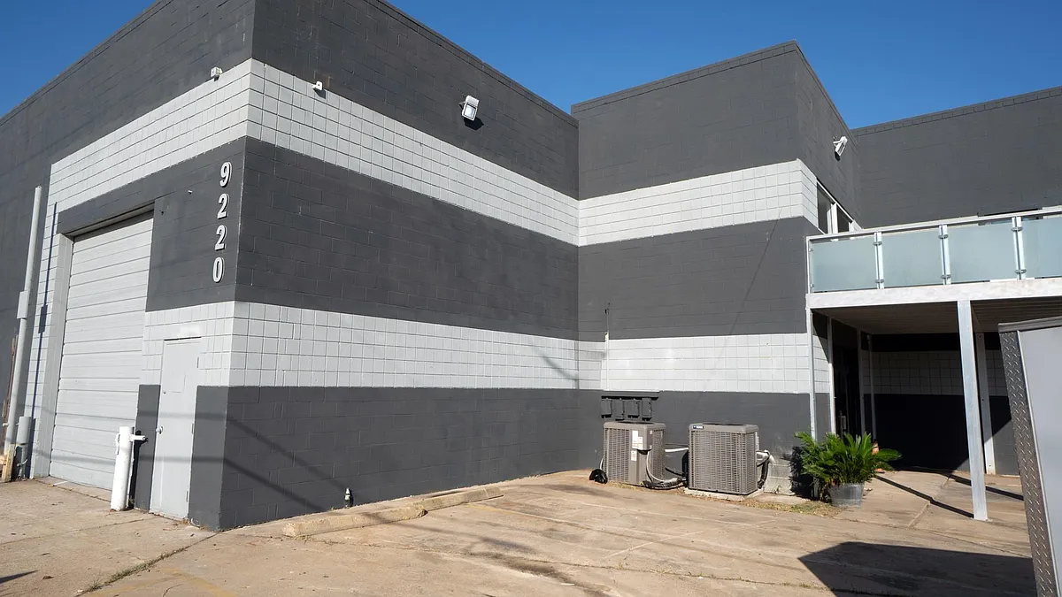 Building Photo - 9220 Rasmus Dr