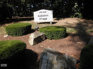 389 Unquowa Rd, Fairfield, CT 06824