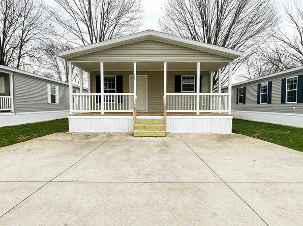 7055 Quarry Rd #235, Amherst, OH 44001