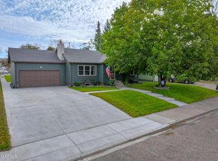 1206 2nd Ave E, Williston, ND 58801