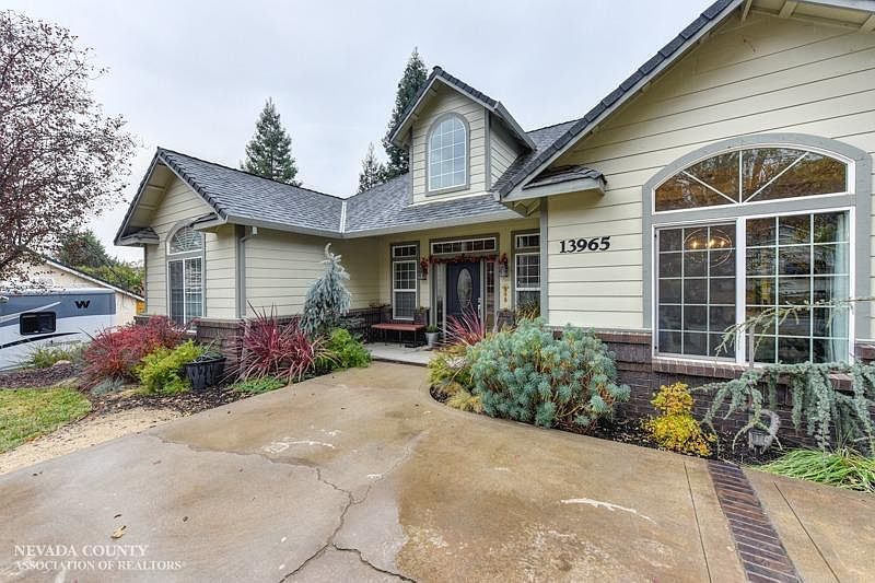 1st image of 13965 Gold Country Dr