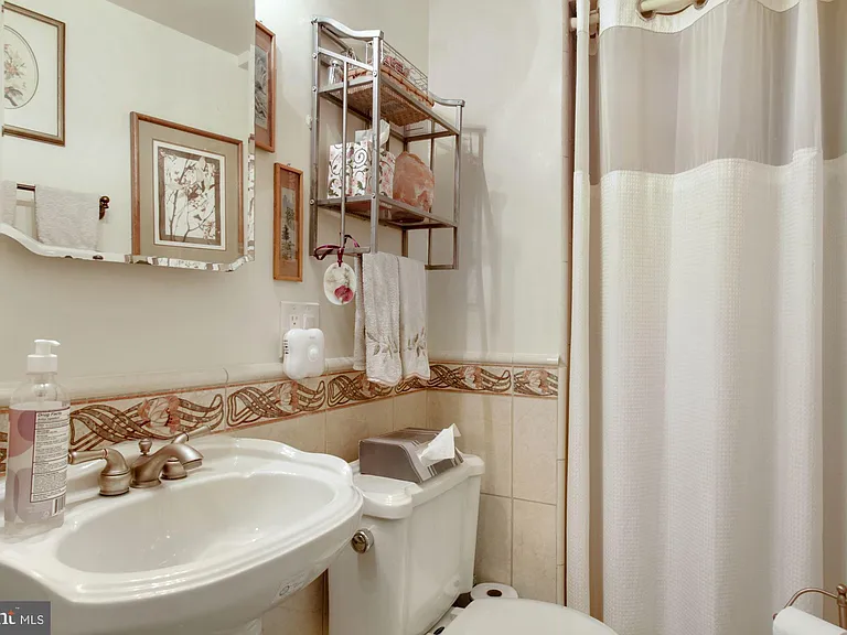 9504 Wadsworth Dr — Photo 40