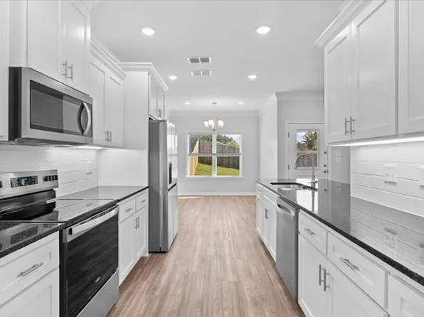 The Town Homes at Lindsey Park