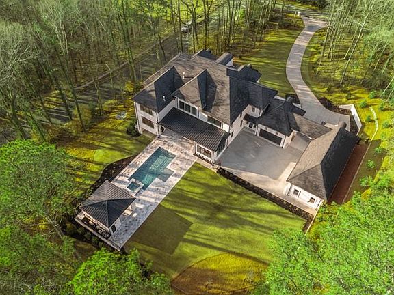 2nd image of 5211 Powers Ferry Rd