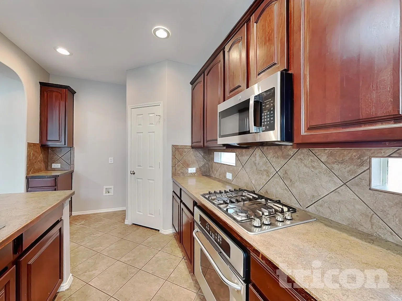 5805 Paloma Blanca Drive Fort Worth TX — Photo 4