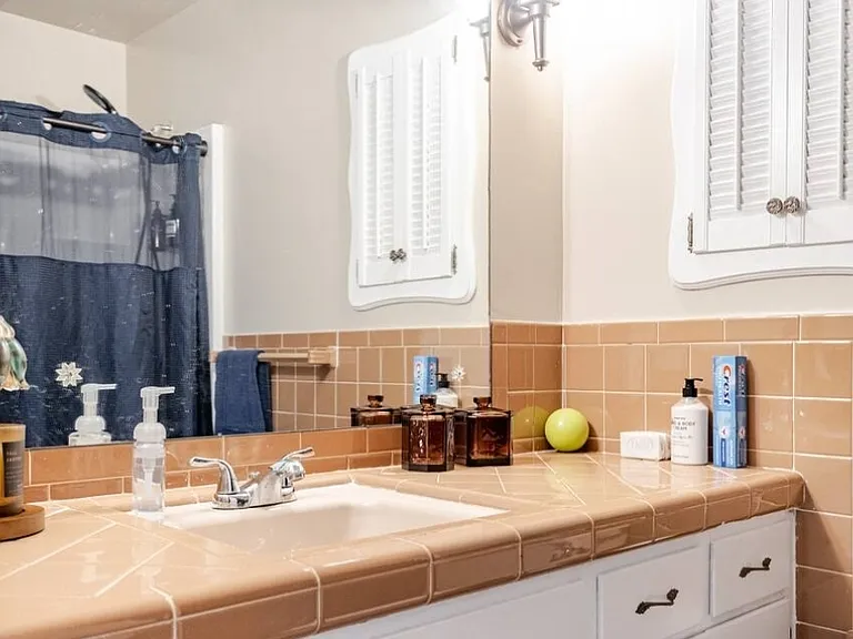 Second bathroom