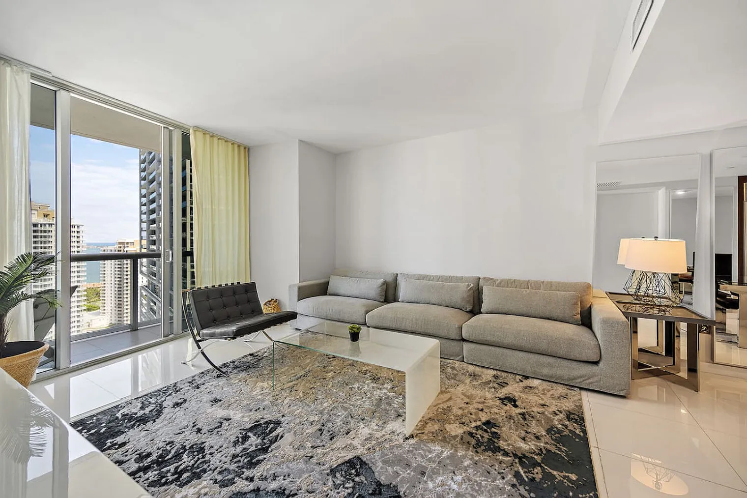 1 bed, 1.0 bath, $6,325 — Photo 2