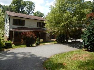 717 2nd Ave NE, Conover, NC 28613