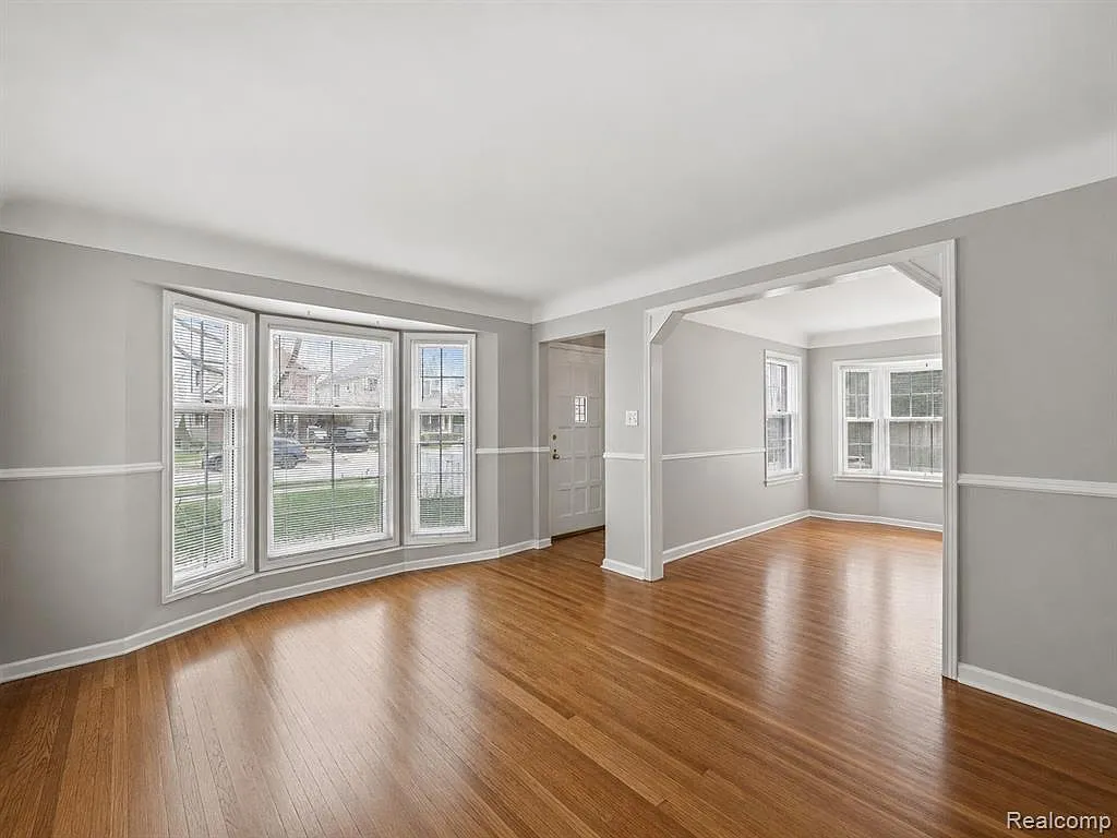 3 bed, 2.5 bath, 1588 sqft, $3,200 — Photo 4
