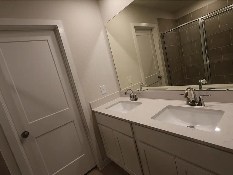 7757 Bergamot Cir — Photo 10
