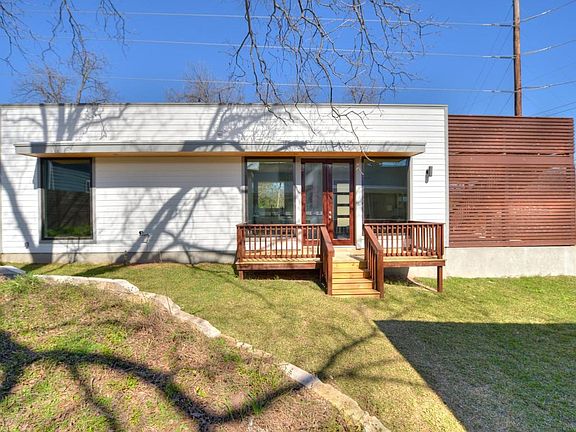 2nd image of 2308 Holly St #B