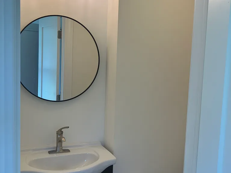301 Bassett Rd — Photo 12