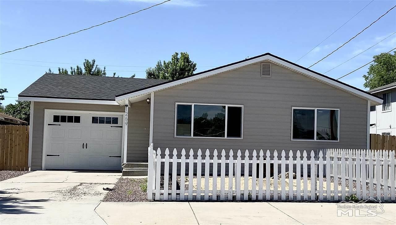 900 Rolando Way Carson City Nv 89701 Zillow