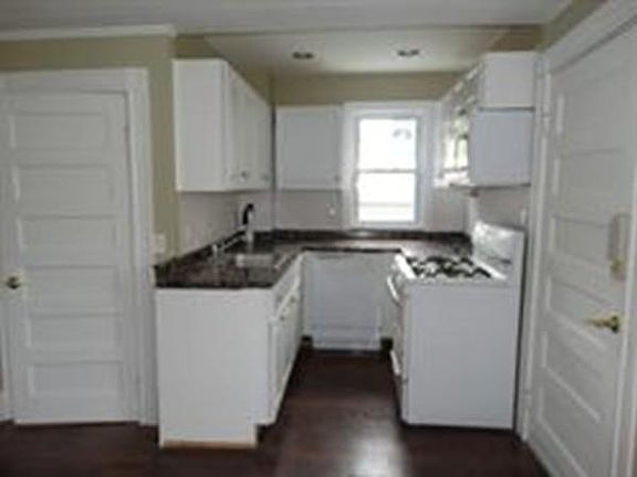 4th image of 19 Furber Ave #0