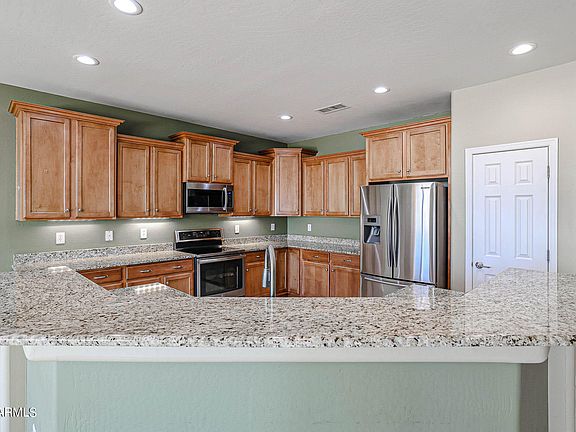5th image of 27088 W ROSS Avenue