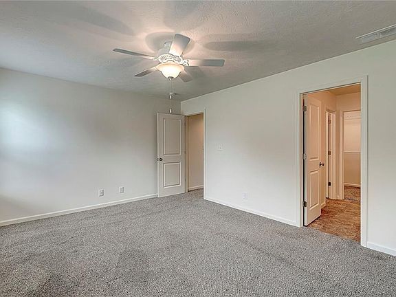 4th image of 2316 Lakeview Dr
