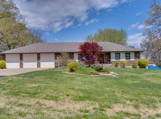 1499 E Houghton Dr, Ozark, MO 65721