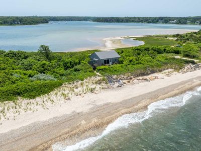 585 Herring Creek Rd, Tisbury, MA, 02568
