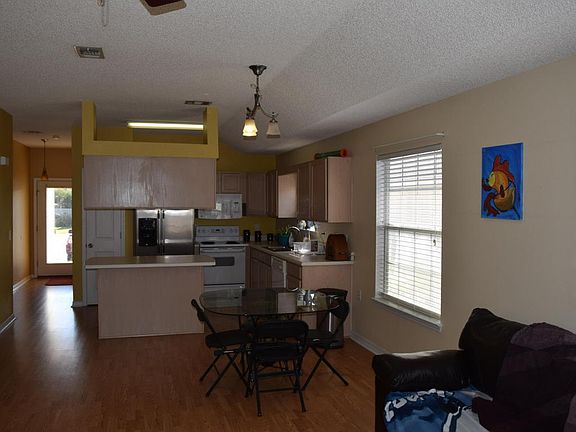 3rd image of 5594 Meadow Creek Pl