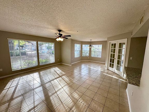 3rd image of 696 Youngstown Pkwy APT 319